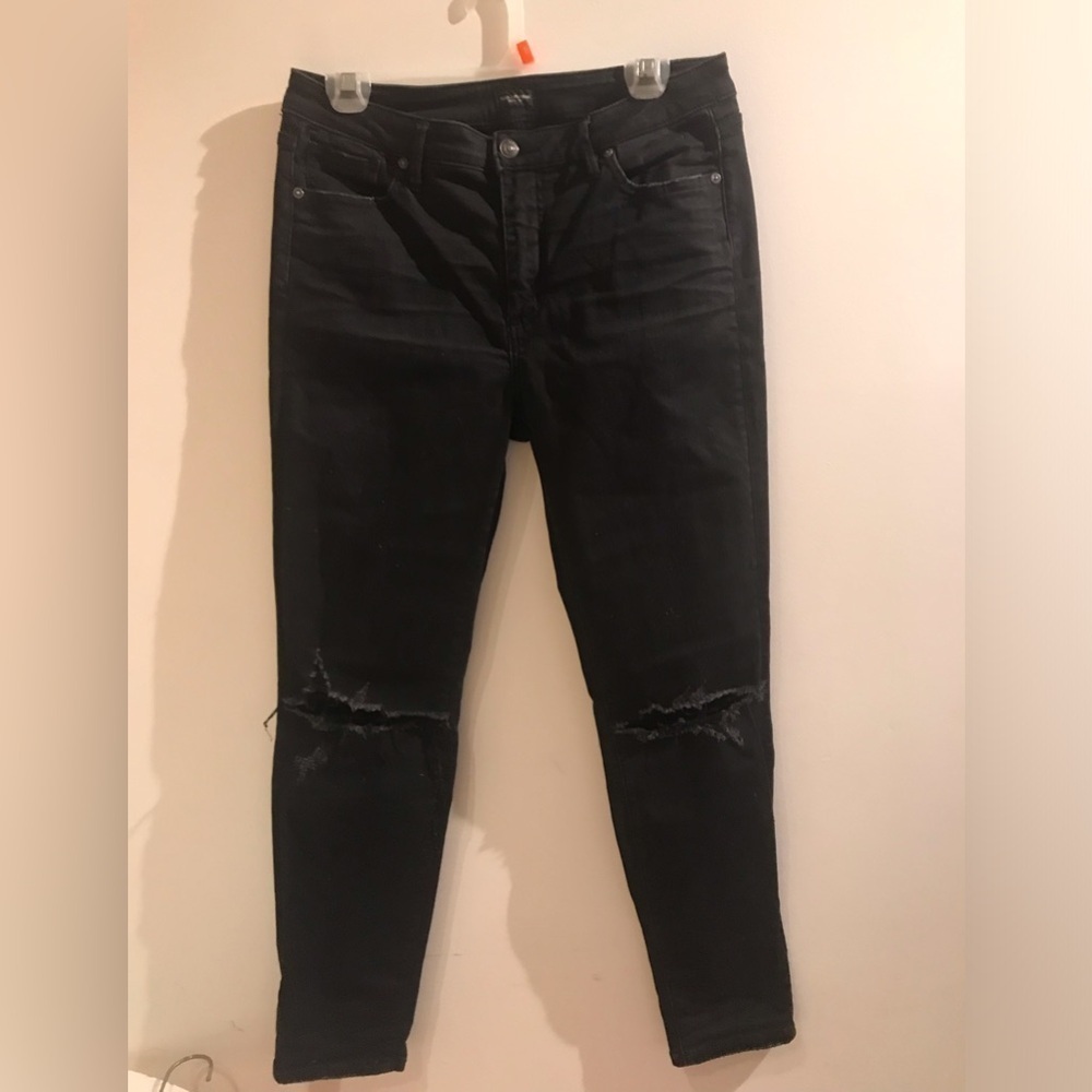 3/15$ Silver jeans ripped